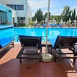 Ξενοδοχείο Sunborn