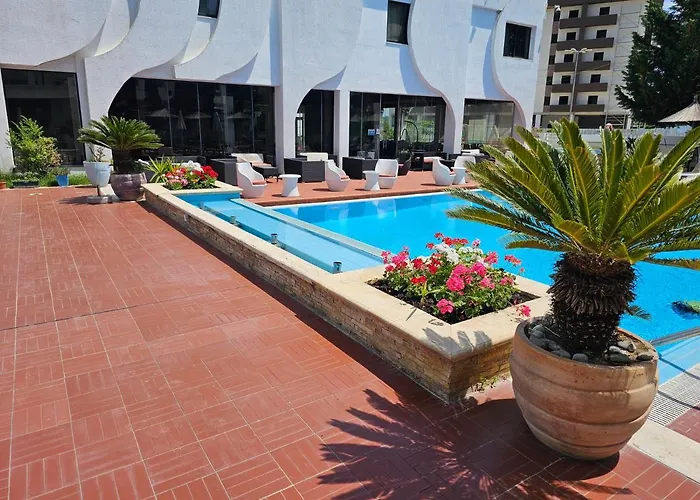 Sunborn Hotel
