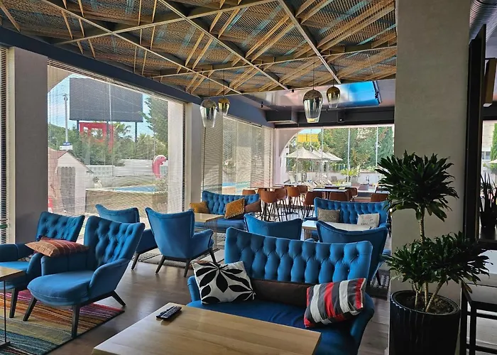 Sunborn Hotel
