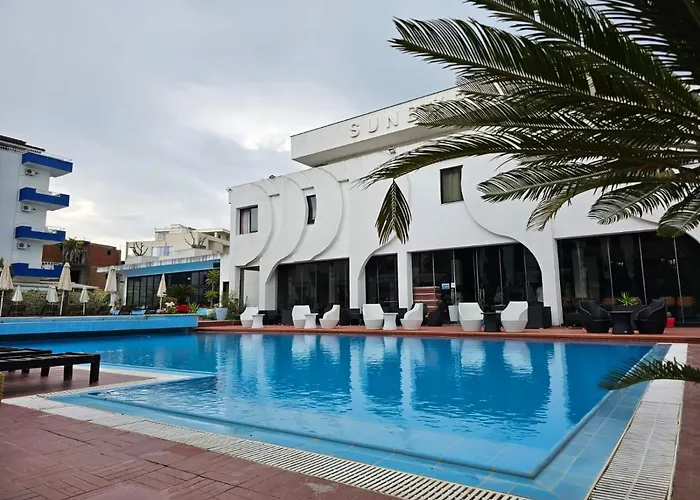 Sunborn Hotel Golem (Tirana)