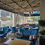 Sunborn Hotel