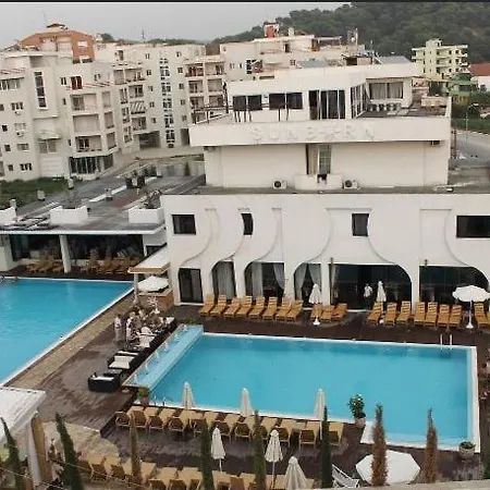 Sunborn Hotel