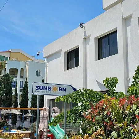 Sunborn 3*