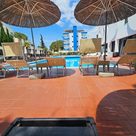 Sunborn Hotel Golem (Tirana)