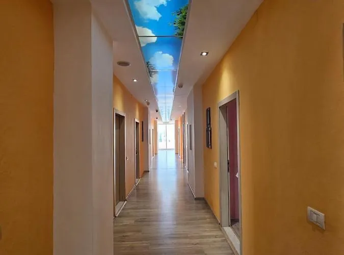 Hotell Sunborn Golem (Tirana)